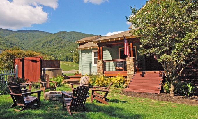 Waynesville Casa | Tranquil & Charming Hideaway ♛ King Suite, Hot Tub, Fire Pit & Covered Porch