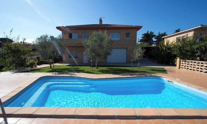 Sils Villa | ¡Retiro tranquilo Costa Brava con suite separada!