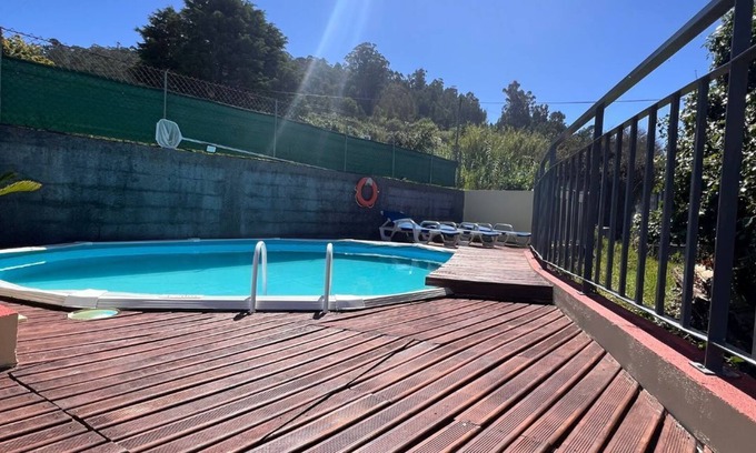 Arco da Calheta Chalet De Esquí | Tranquil Cottage Just Minutes From Everything