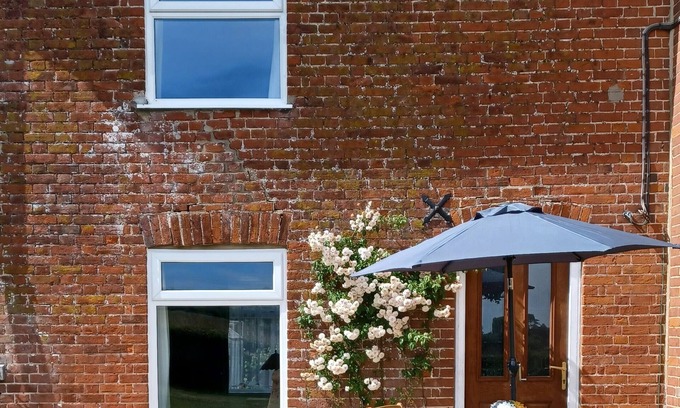 Saxmundham Cabaña | Tranquila cabaña contigua granja rural a 5 millas de la costa de Suffolk