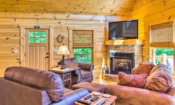 Vein Mountain Cabina | Tranquil Deck: Blue Ridge Mountain Retreat!