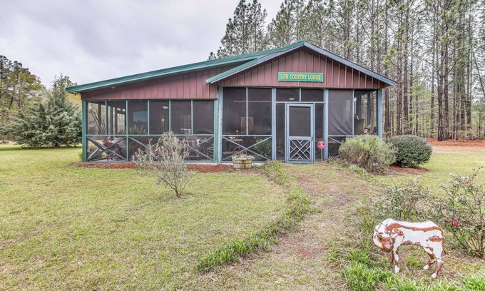 Barnesville Apartamento | Tranquil Fairmont Studio w/ Patios - Pets Welcome!