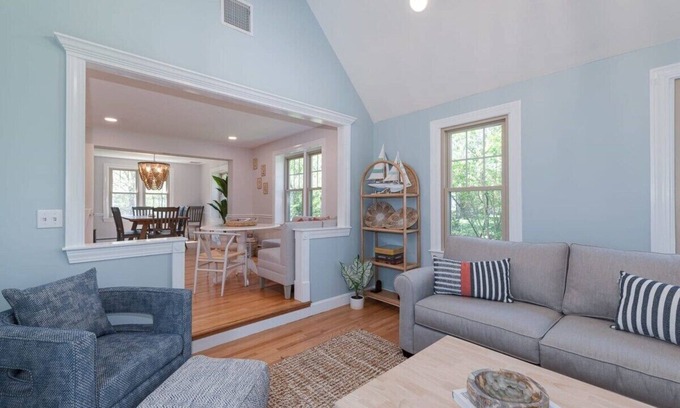 Plymouth Casa | Tranquil Family Retreat in Plymouth