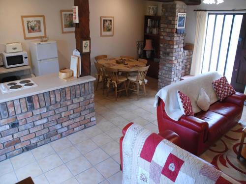 Sainte-Marguerite-d'Elle Casa | Tranquil Cottage in Normandy, cleaning included