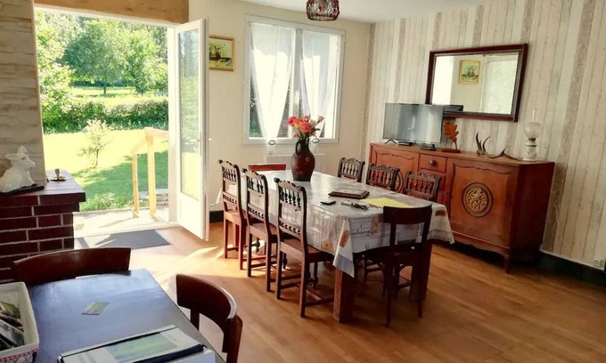 Couleuvre Cabaña | Casa rural acogedora: jardín, actividades cercanas, bicicletas, wifi y aire acondicionado.