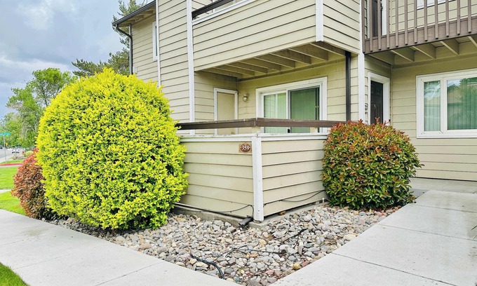 Reno/Tahoe Airport Apartamento | Tranquil Green Hideaway