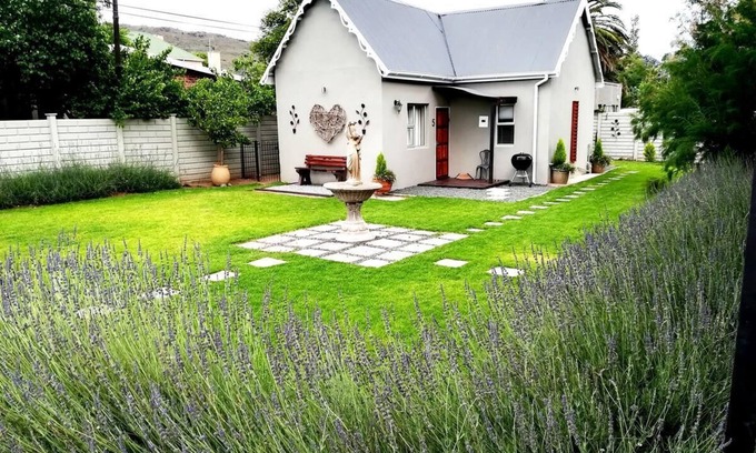 Komani Cama Y Desayuno | Tranquil House Bed and Breakfast