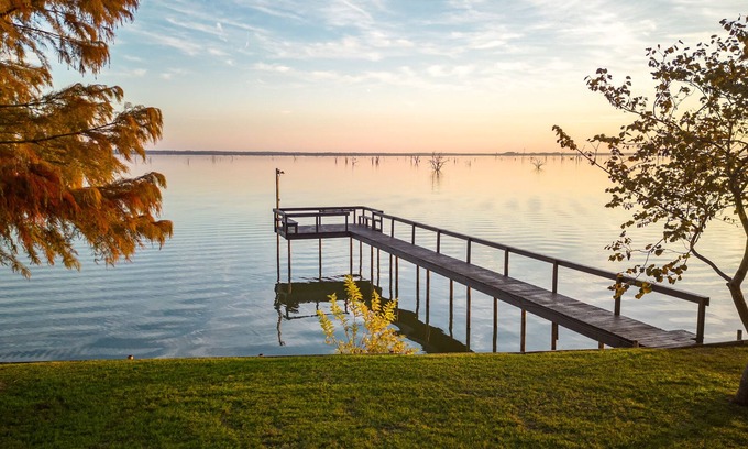 Eureka Casa | Tranquil Lakefront Retreat with Boat Dock - Richland Chambers Lake