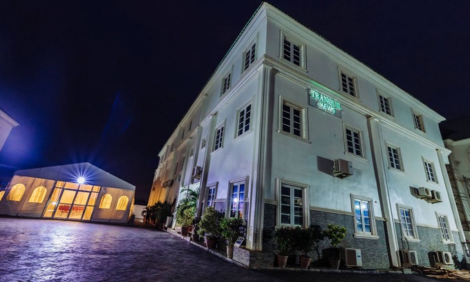 Utako Hotel | Tranquil Mews Hotel