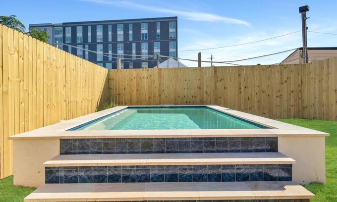 Tulane - Gravier Apartamento | This duplex is a 4 bedroom(s), 3 bathrooms, located in New Orleans, LA.