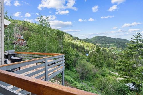 Summit Park Casa | Tranquil Mountain Retreat - Scenic Views & Hot Tub home