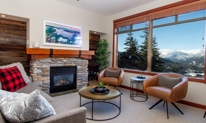 Nordic Estates Casa | ★ ★ ★ ★ ★ Impresionante vista Resort Home con vistas a Creekside - Ski / Bike In & Out