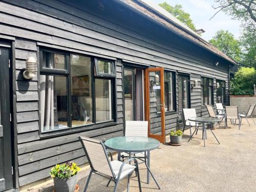 West Grinstead Casa | Tranquil One Bedroom Countryside Retreat