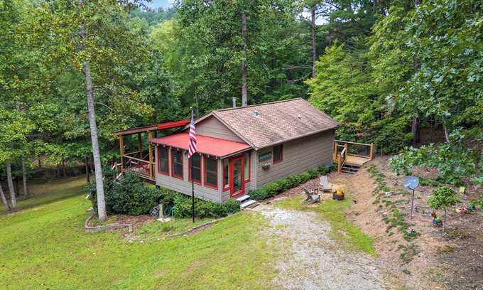 Blairsville Cabaña | Tranquille Cottage de lujo en las montañas Blue Ridge!