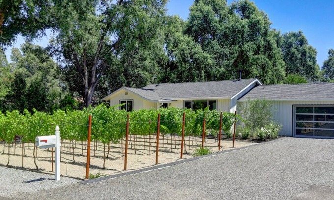 Napa Casa | Casa de campo recientemente renovado que limita con Yountville!