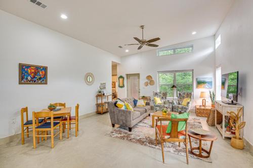 Log Cabin Casa | Tranquil Retreat Half-Mi to Cedar Creek Reservoir