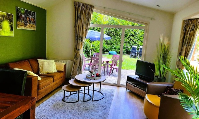 Municipality of Epe Chalet De Esquí | Tranquil Retreat 'Veluwe Flow'