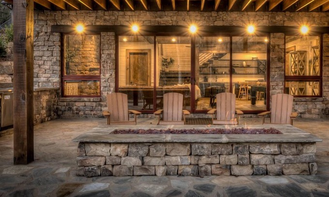 Cashes Valley Cabina | Tranquil Rose - Waterfront | Private Pool with Spa | Modern Luxury