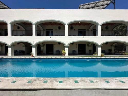Ajijic Apartamento | Tranquil Studio Suite with Outdoor Pool