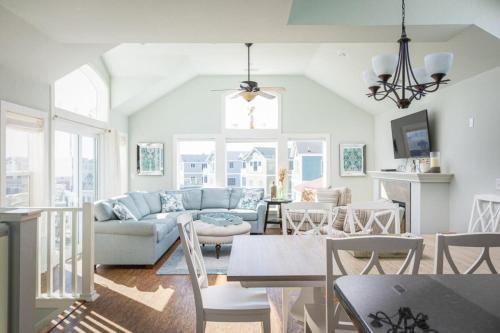 Whalehead Beach Casa | Tranquil Sunrises Pool & Boardwalk Walk to Beach