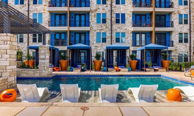 Dallas Apartamento | Tranquil super clean Apartment pool,gym, parking