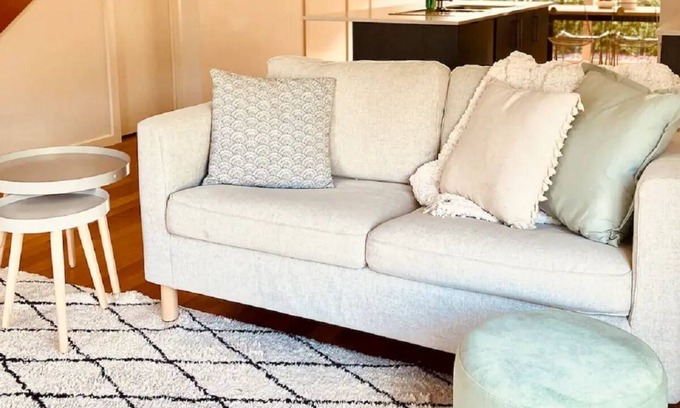Tullamarine Casa | Tranquil Tullamarine 2B House, Free parking, 4mins to Airport + pet friendly!