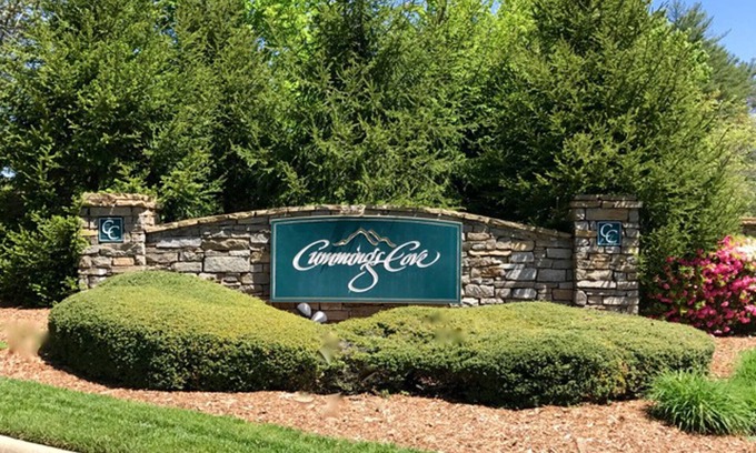 Cummings Cove Condominio | Condominio tranquilo y bien equipado en la comunidad de golf