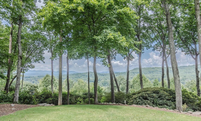 Hendersonville Casa | Tranquility in the Mountains with Views Galore!