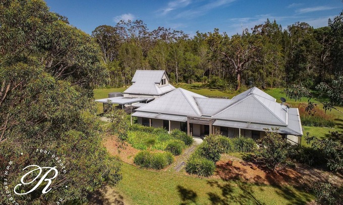 Bungwahl Casa | Tranquility in the bush close to lakes and beaches