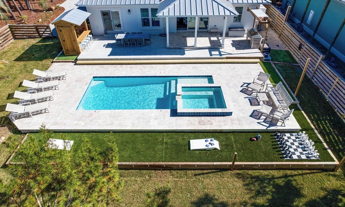 Gulfview Heights Casa | Tranquility & Nearby Beach Access: Private Oasis