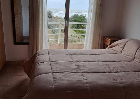 Monte Hermoso Apartamento | Tranquilo duplex frente al mar