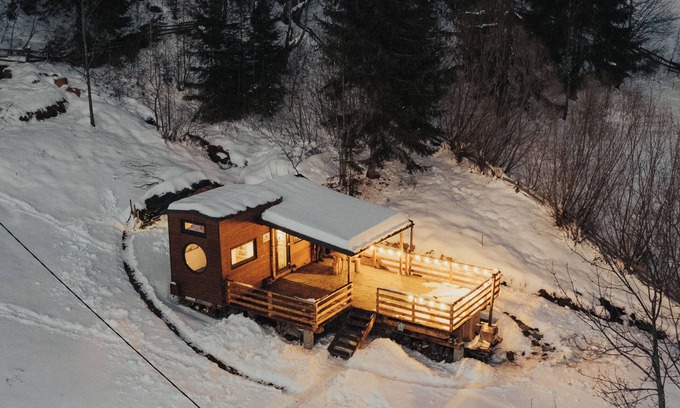 Horea Cabina | Transylvanian Tiny House Apuseni Mountains.