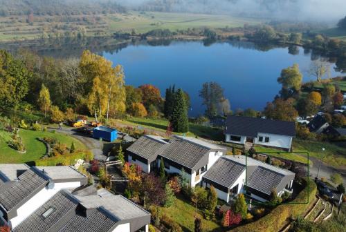 Schalkenmehren Casa | Traumhaus am Maar 1