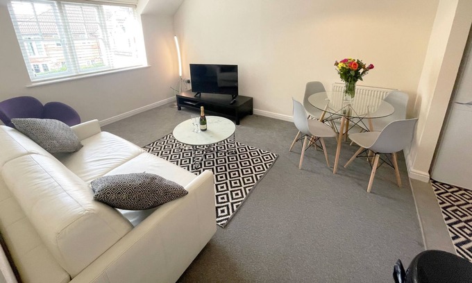 Rushmoor District Apartamento | Travaal.©om – 2 Bedroom Apartment – Farnborough