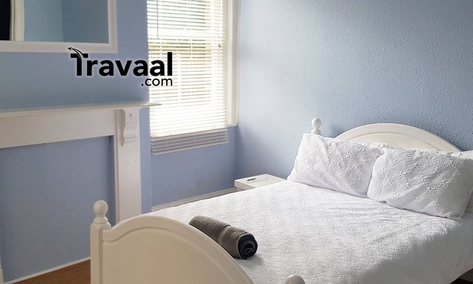 Rushmoor District Apartamento | Travaal.com - Large 3 Bedroom Apartment Farnborough