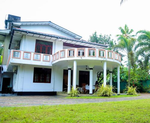 Induruwa Cama Y Desayuno | Travana Villa