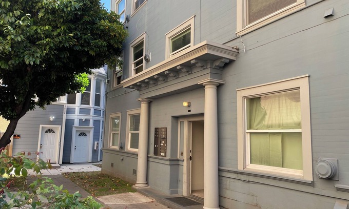 Downtown Berkeley Apartamento | Travel Gem: 2 Blocks to UC Berkeley - 2 Bedrooms