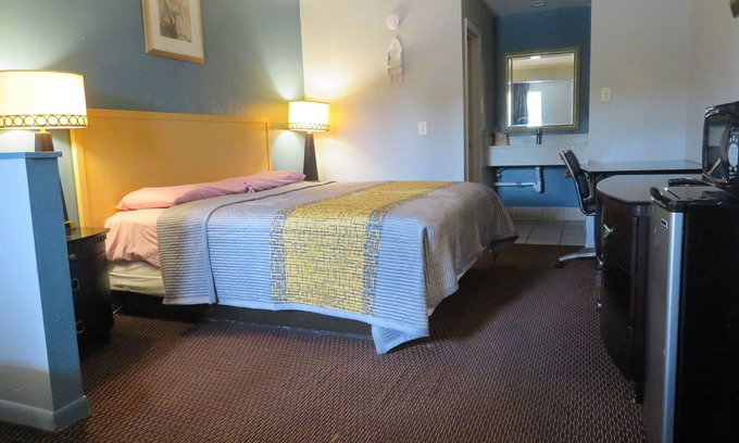 Beaumont Hotel | Travel Inn Motel