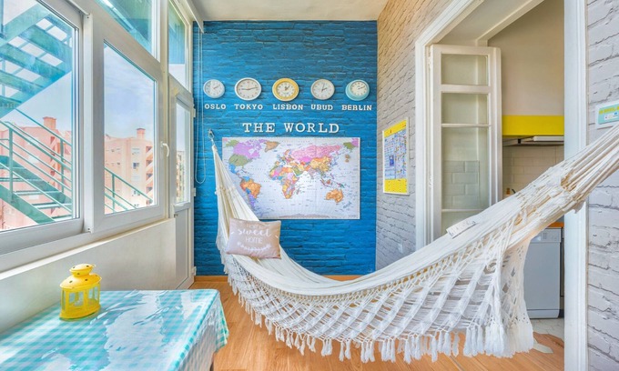 Penha de Franca Apartamento | Travel Themed Home | Office Balcony Loft