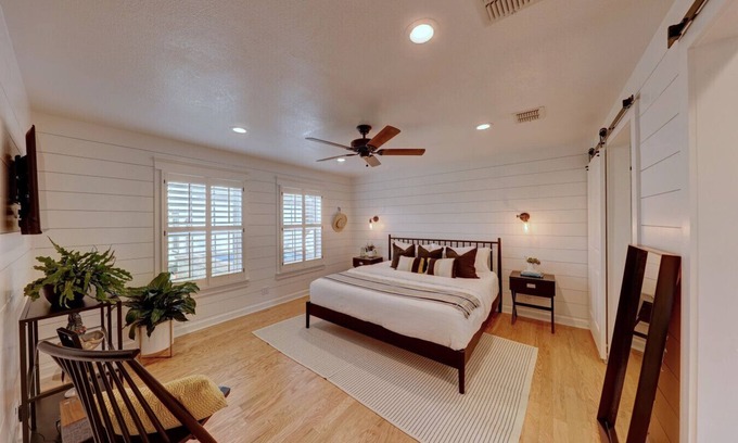 Comfort Casa | Traveler: A Guest Suite for the Explorer at Heart in Comfort, TX