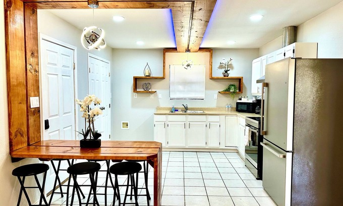 Eagle Pass Casa | Traveler Stay PLUS