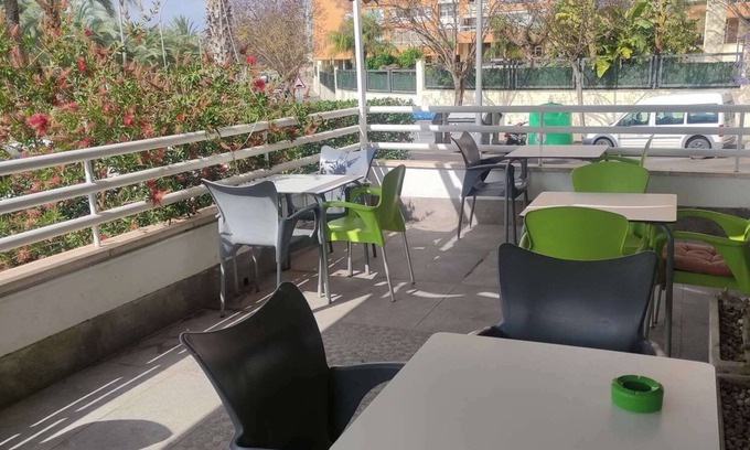 Alicante Hotel | Travelodge Alicante Puerto