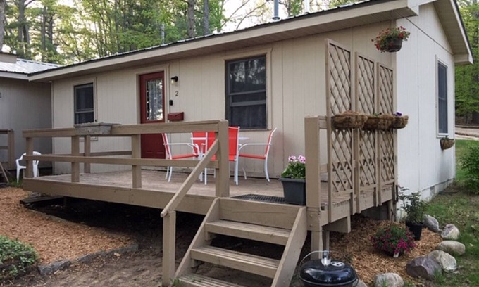 Mayfield Cabina | Windjammer Resort Cabin # 2 Traverse City Spider Lake