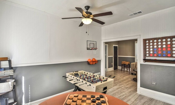 Granbury Cabaña | Travis House Granbury