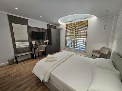 Durres Cama Y Desayuno | TRE'S BLISS City Heart Villa!