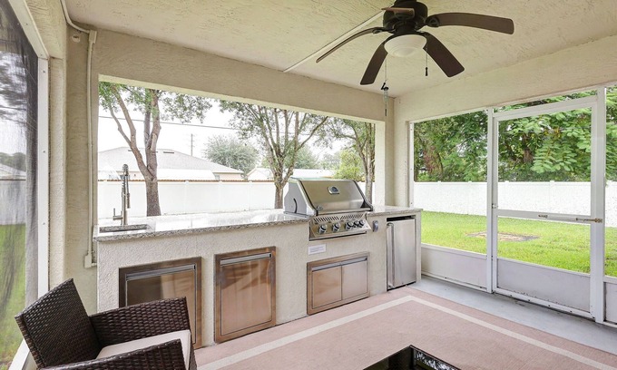 Port Saint Lucie Casa | Treasure Coast of FL with King Size Suite