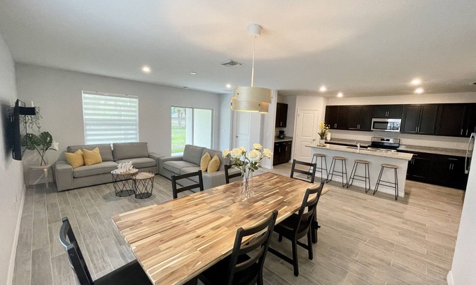 Port Saint Lucie Casa | Treasure Coast Retreat 3 bedroom duplex home