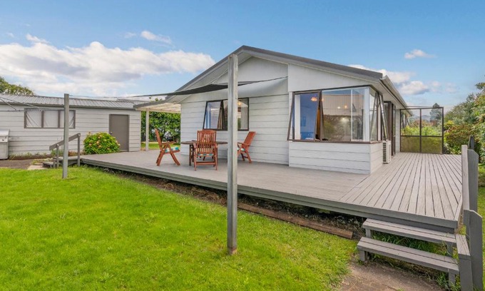 Tairua Casa | Treasure on Chestnut - Tairua Holiday Home