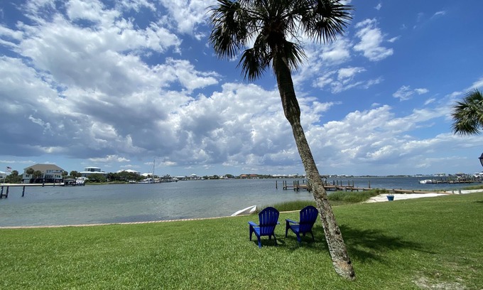 Villa Sabine Casa | Treasure on Pensacola Beach, views of Gulf, on Little Sabine Bay with boat docks