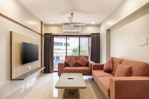 Bandra East Apartamento | Treat Homes Service Apartment in BKC Sindhuratna 503
